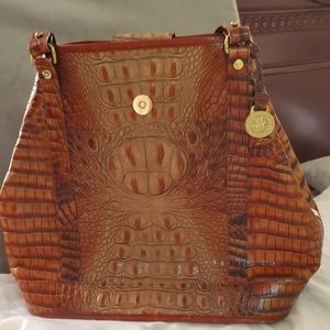 Preowned Beautiful Brahmin Shoulder Sh; Large;H 11in; W10in; D 5.5"; Lined. $200